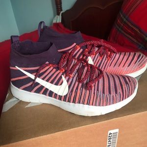 Nike Free Train Force Flyknit